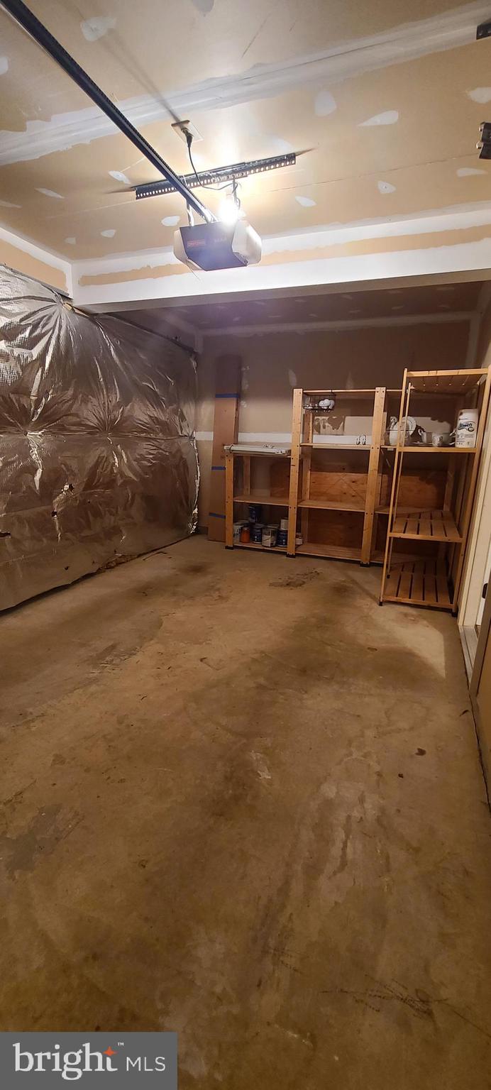 RIVERCHASE - Residential