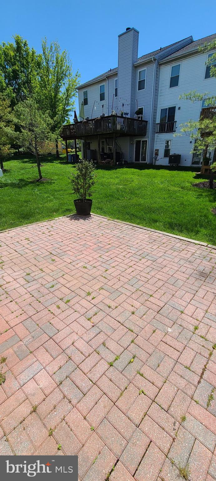 RIVERCHASE - Residential