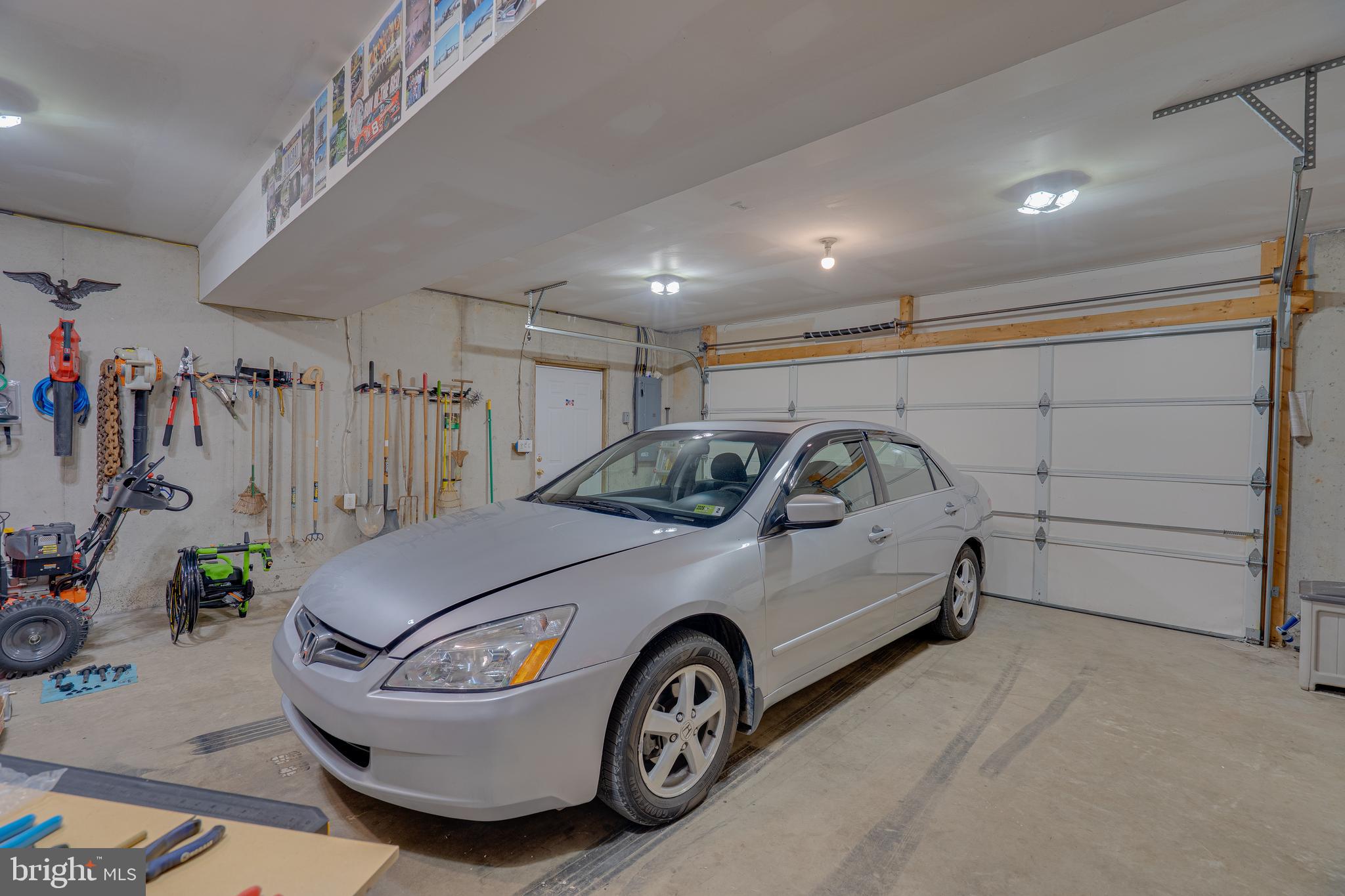 WIDE RIVER FARM - Residential