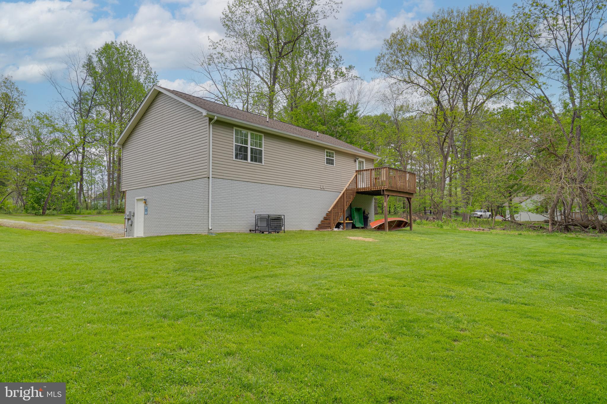 WIDE RIVER FARM - Residential