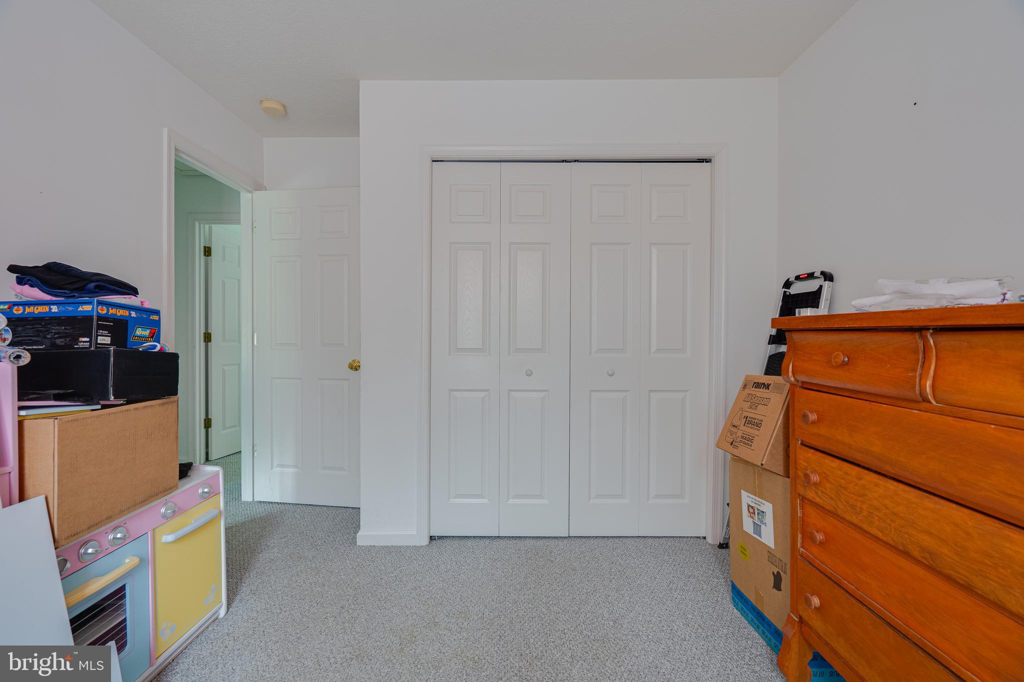 WIDE RIVER FARM - Residential