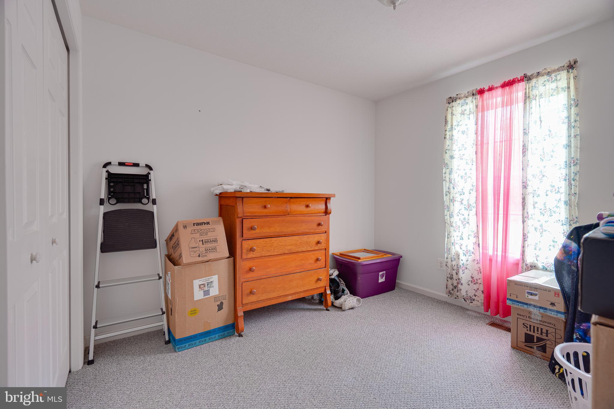 WIDE RIVER FARM - Residential