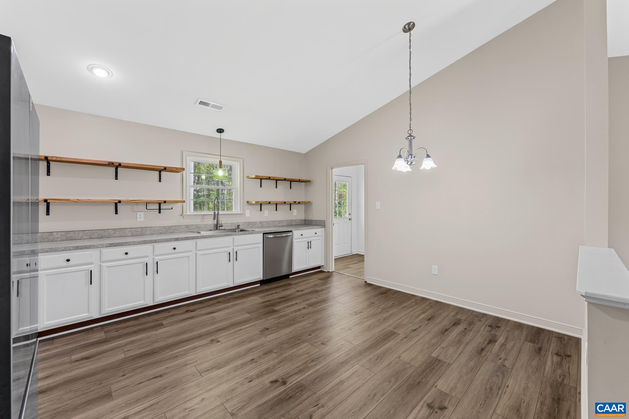 WINDING RIDGE - Residential