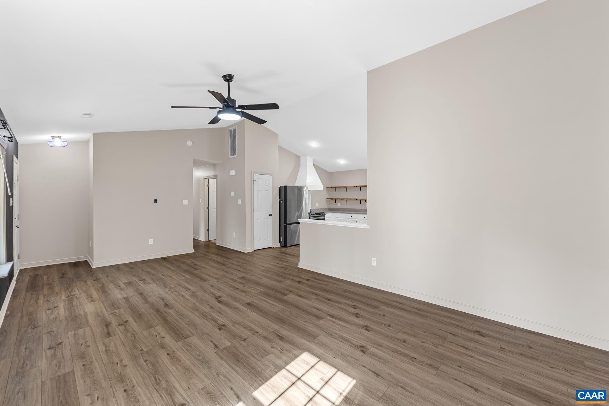 WINDING RIDGE - Residential