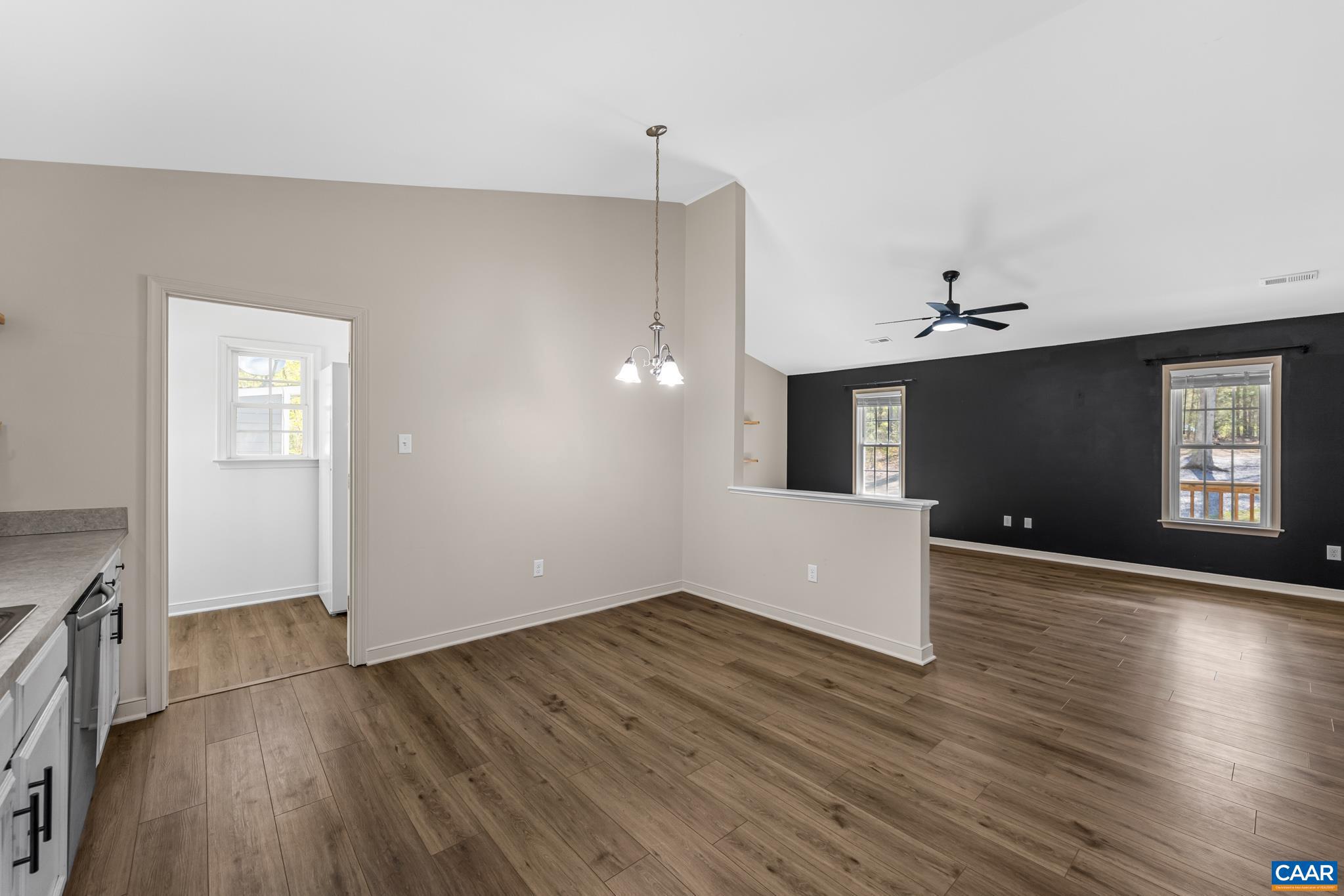 WINDING RIDGE - Residential