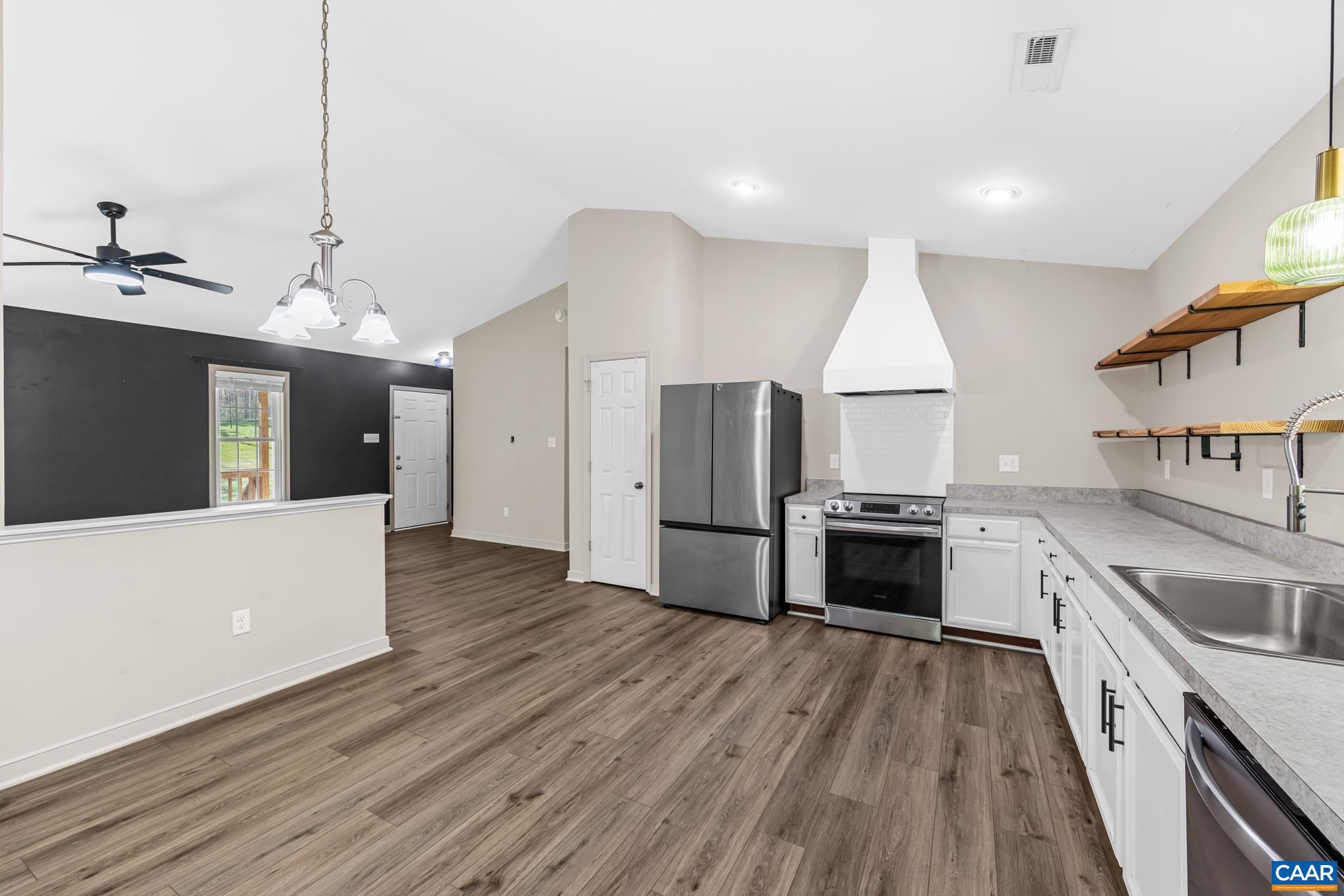 WINDING RIDGE - Residential