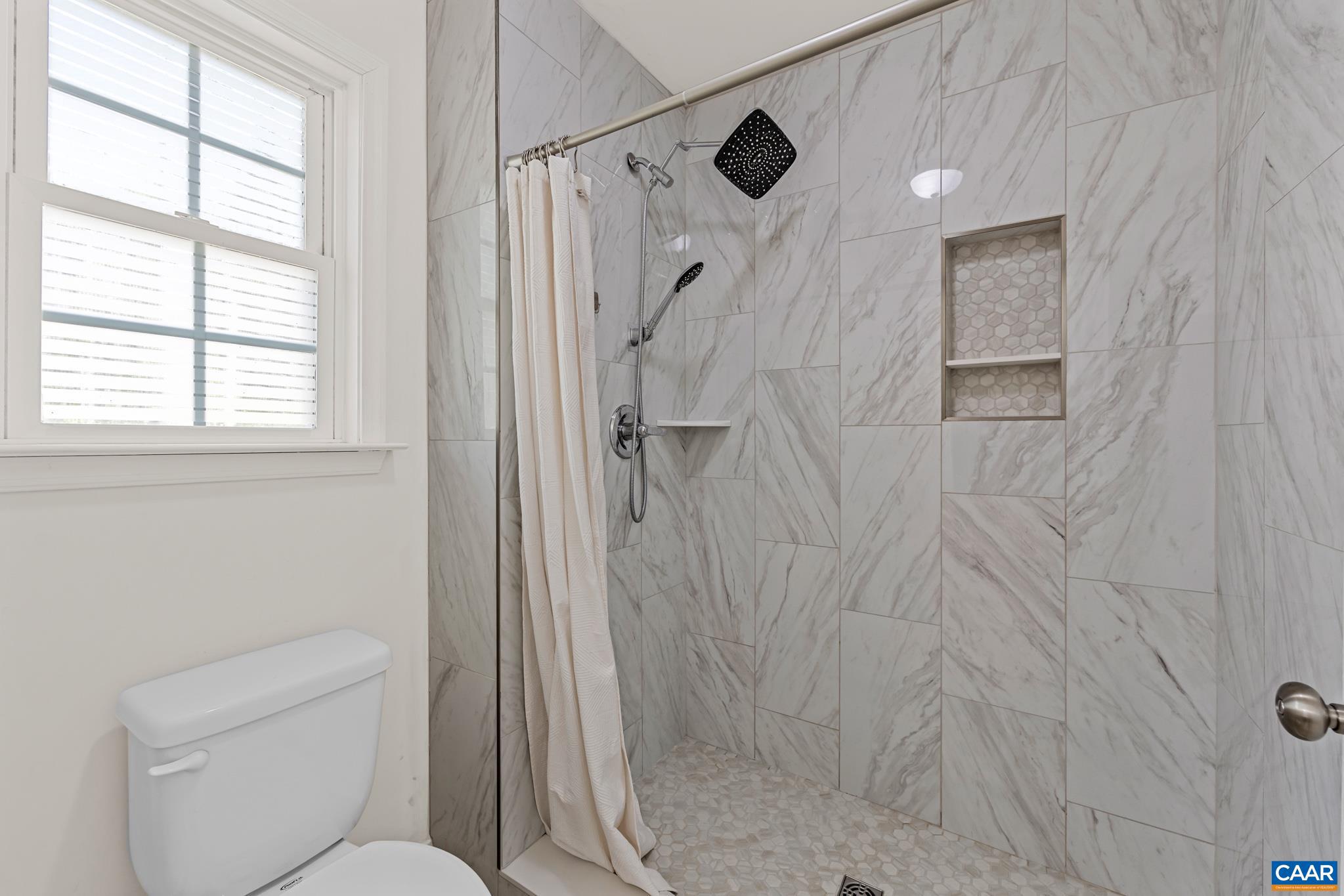 WINDING RIDGE - Residential