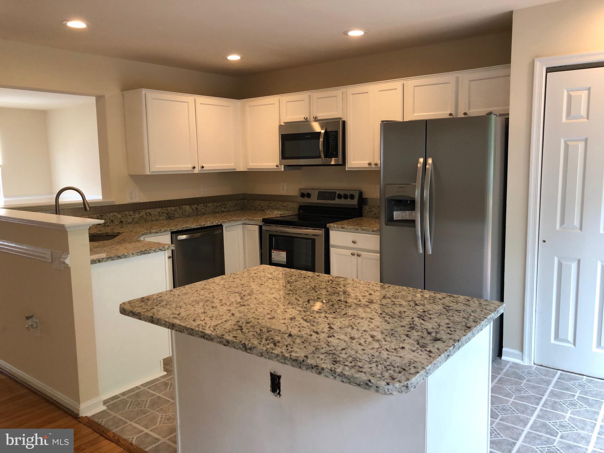 WELLINGTON/CLOVERHILL - Residential