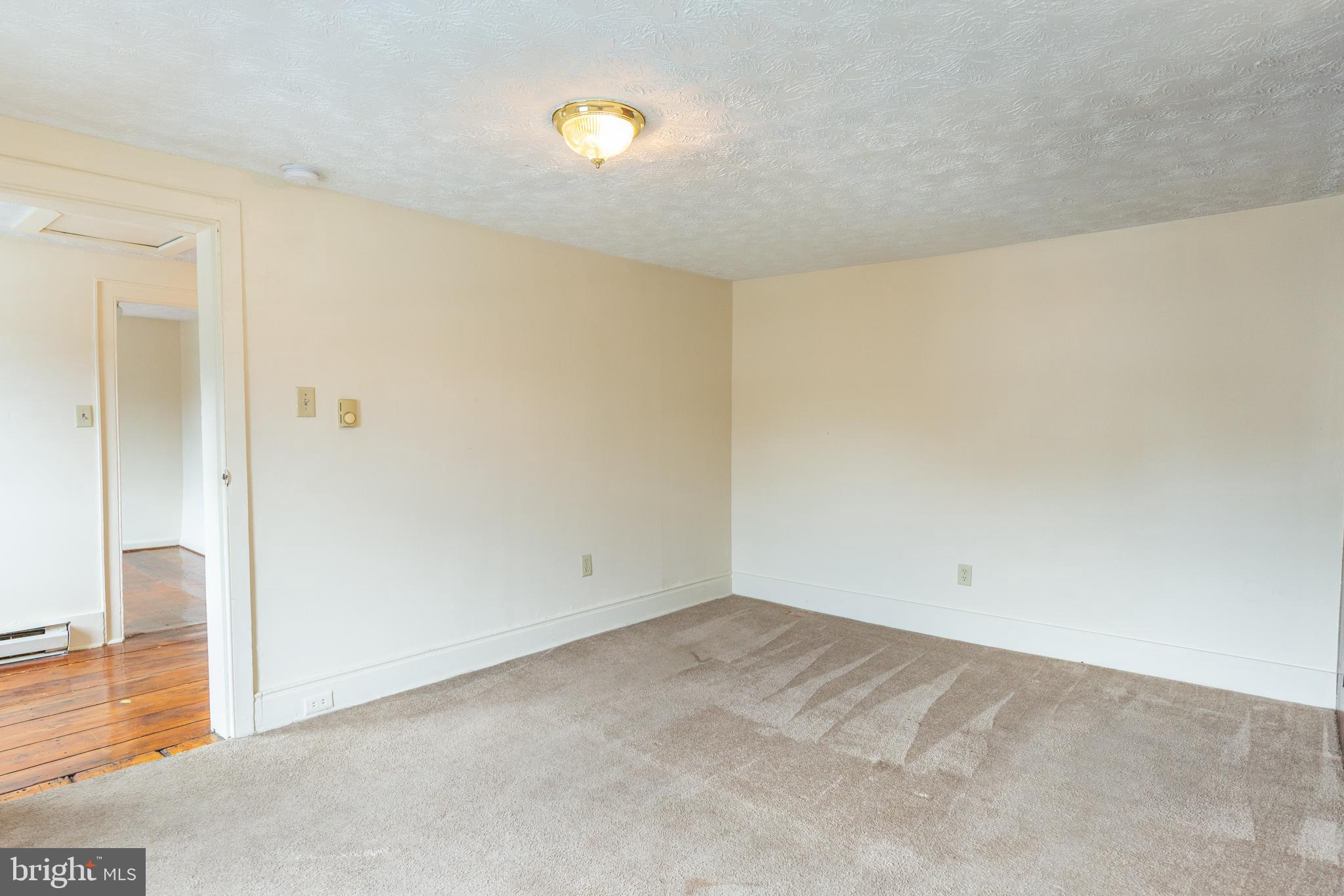 DOWNTOWN CHARLES TOWN - Residential Lease