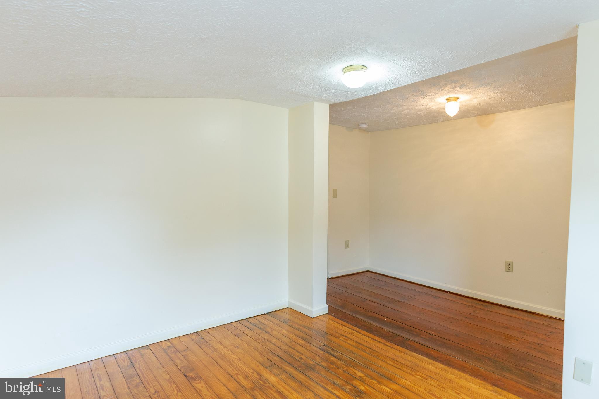 DOWNTOWN CHARLES TOWN - Residential Lease