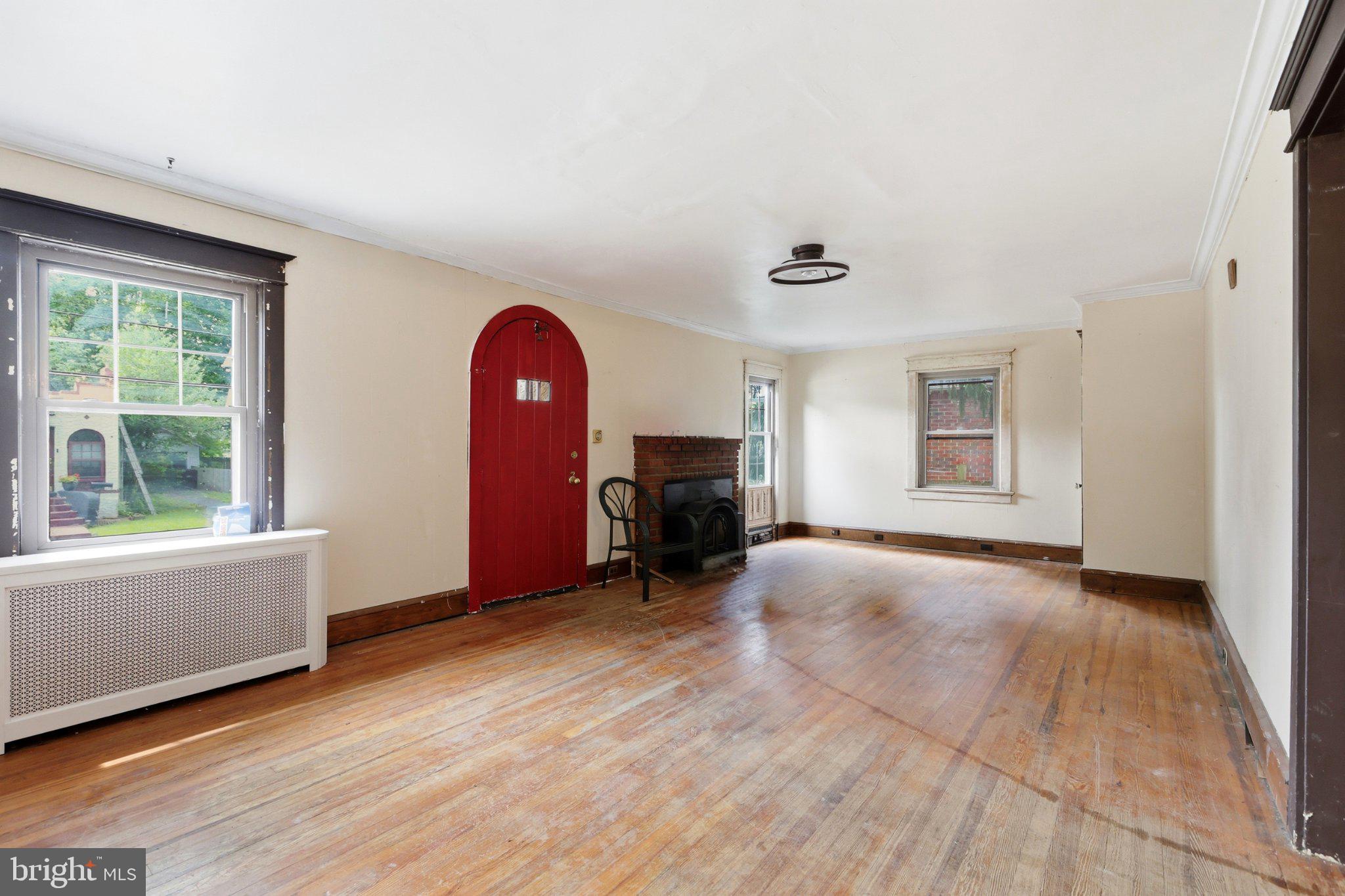 146 W BARBER AVENUE