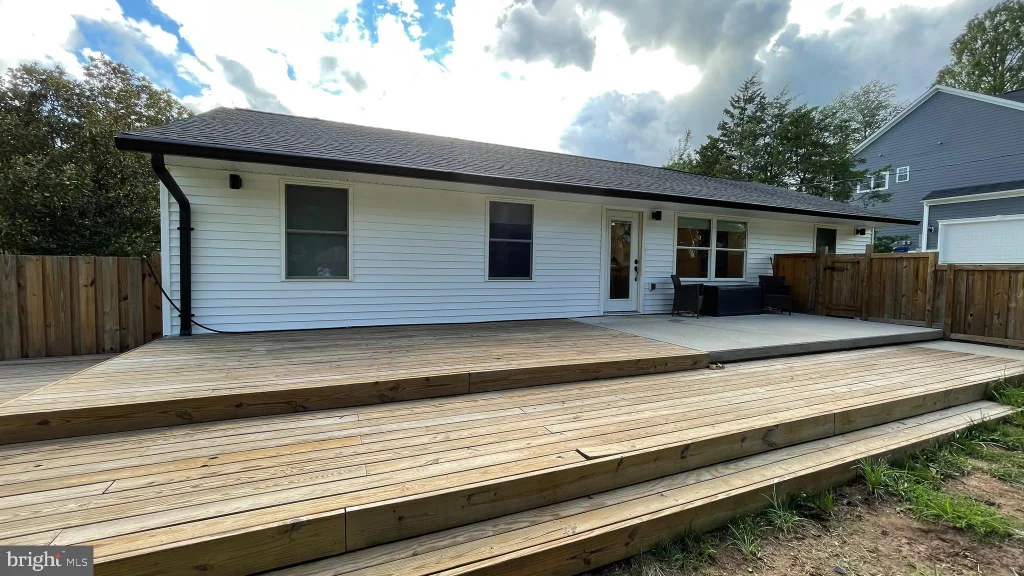 7108 Wilburdale Drive, Annandale, VA 22003