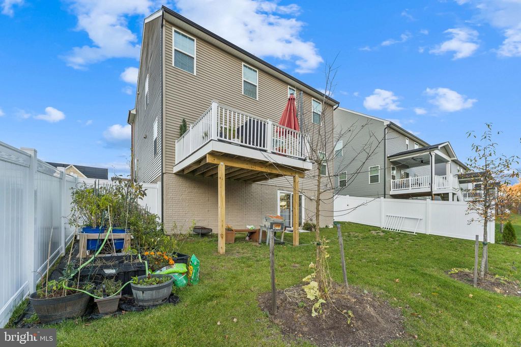 Photo of 15542 Twin River Cir, BOWIE, MD 20716 (MLS # MDPG2182300)
