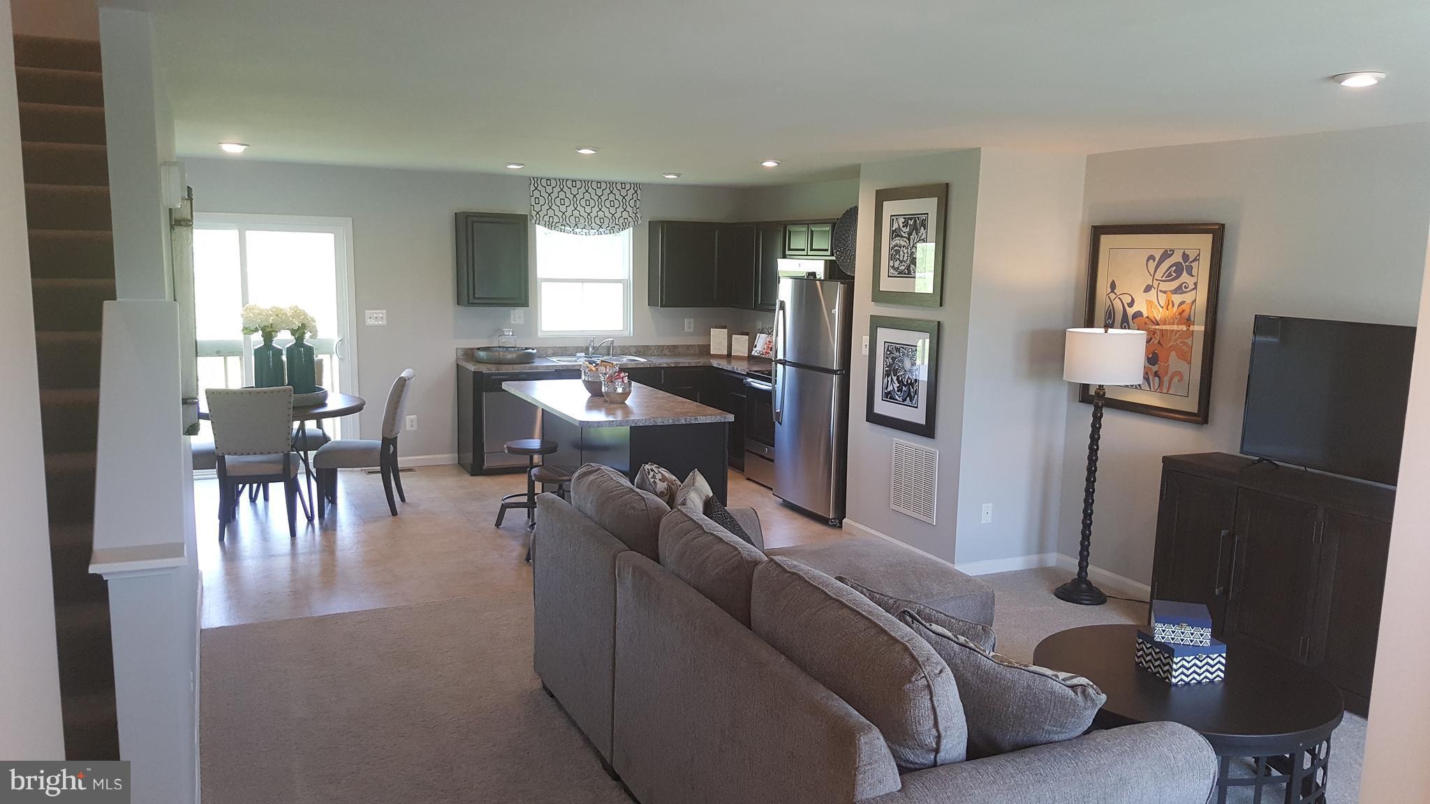 THE SEASONS - Residential