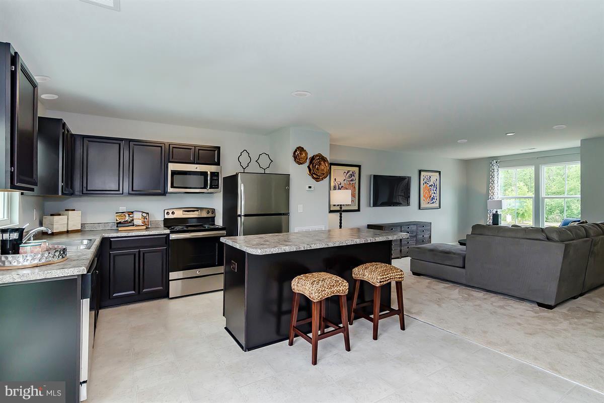 THE SEASONS - Residential