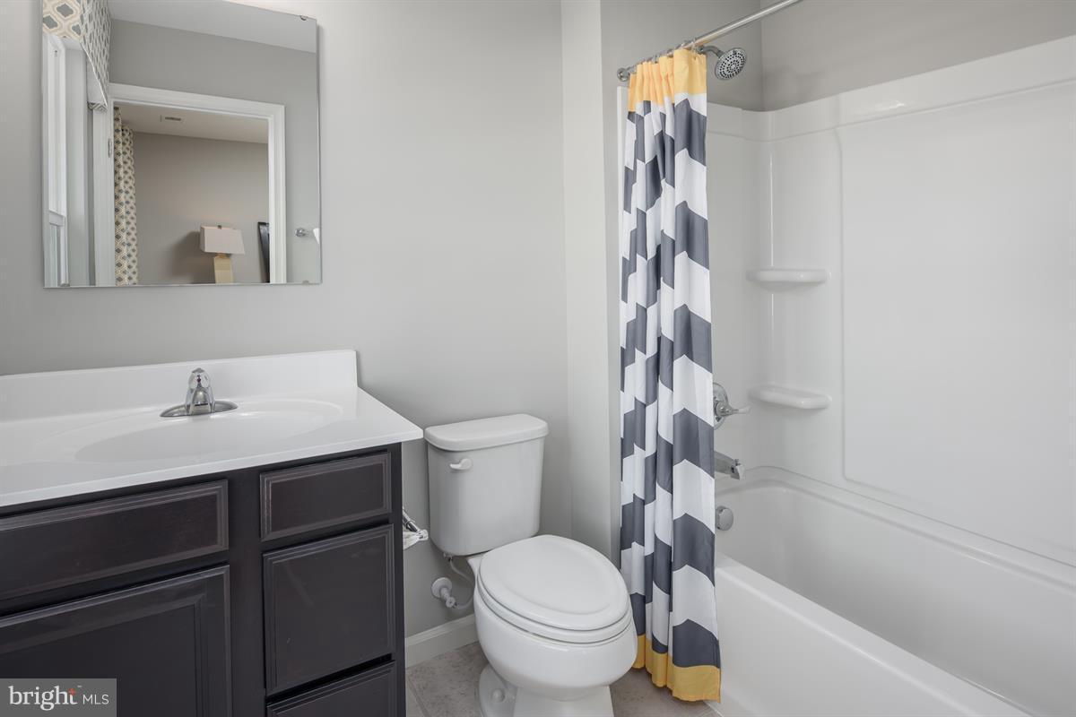 THE SEASONS - Residential