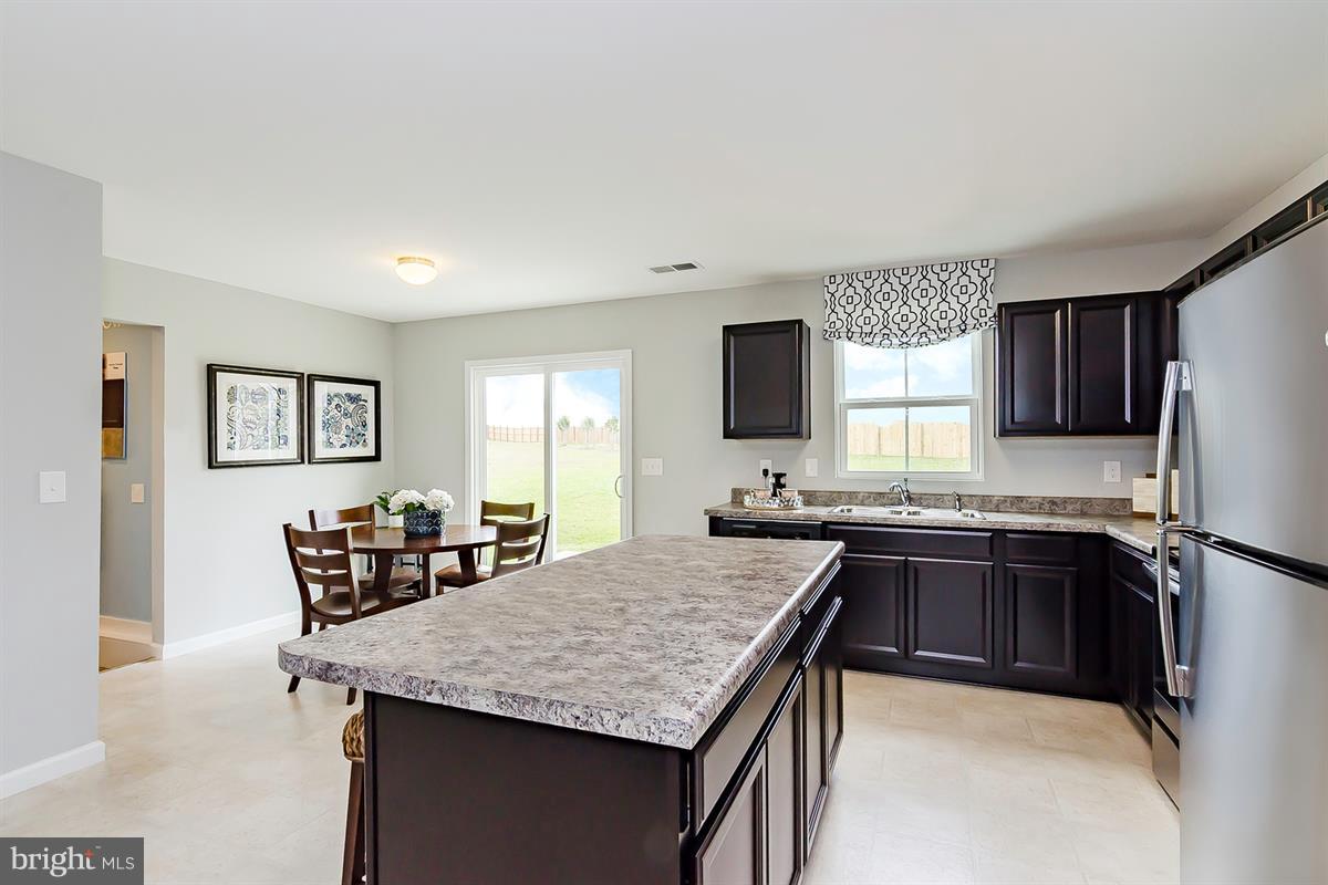 THE SEASONS - Residential