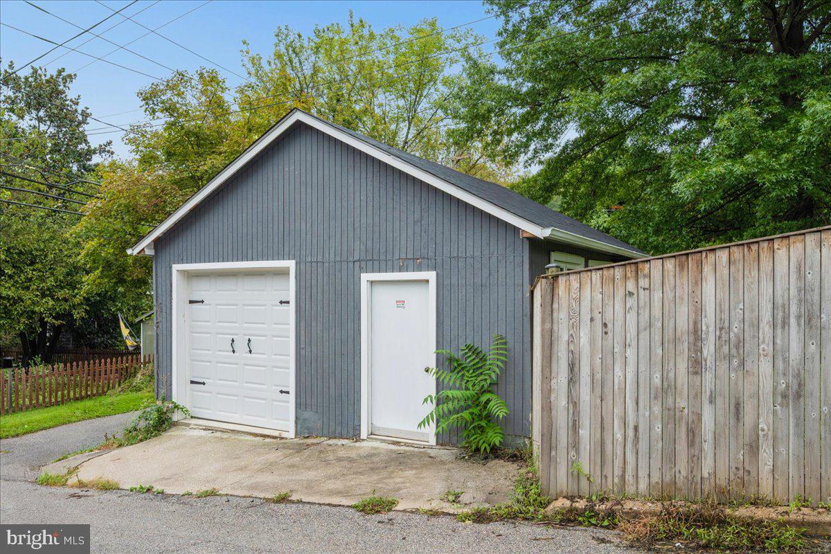 1218 W NORTHERN PARKWAY