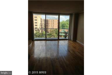 HUNTING CREEK CLUB CONDOMINIUMS - Residential