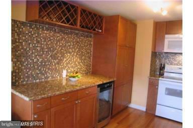 HUNTING CREEK CLUB CONDOMINIUMS - Residential