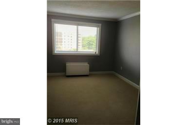 HUNTING CREEK CLUB CONDOMINIUMS - Residential