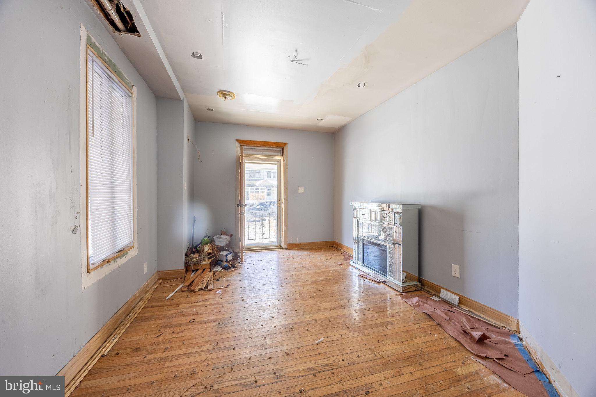 SHARON HILL - Residential