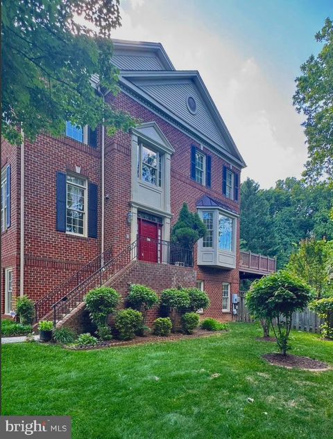 Homes For Sale - 103 Crofton Hill Lane<br/> ROCKVILLE, MD 20850
