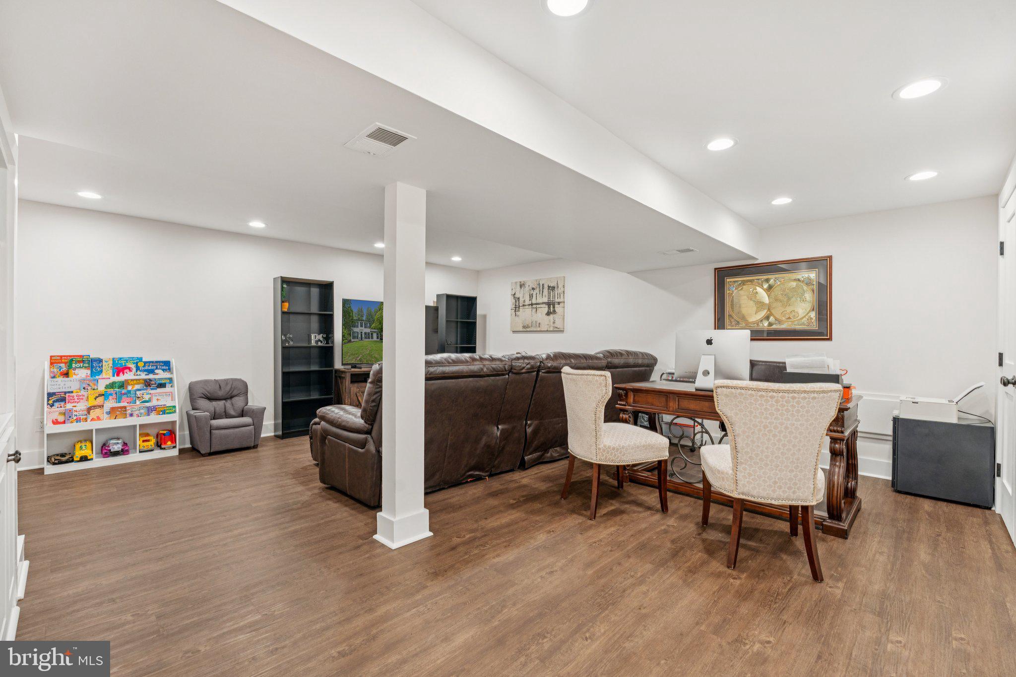 ROBERTS GLEN - Residential