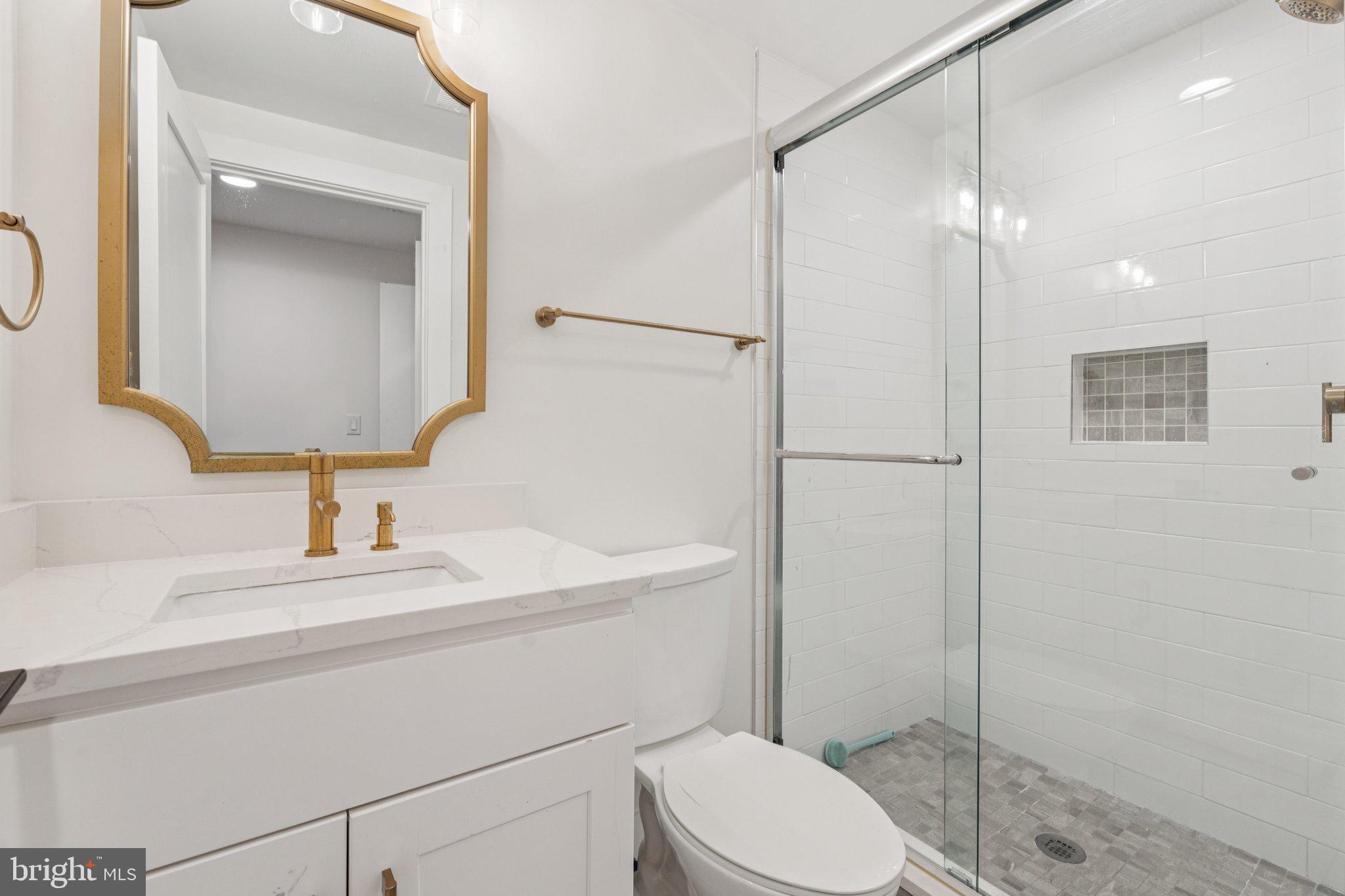 ROBERTS GLEN - Residential