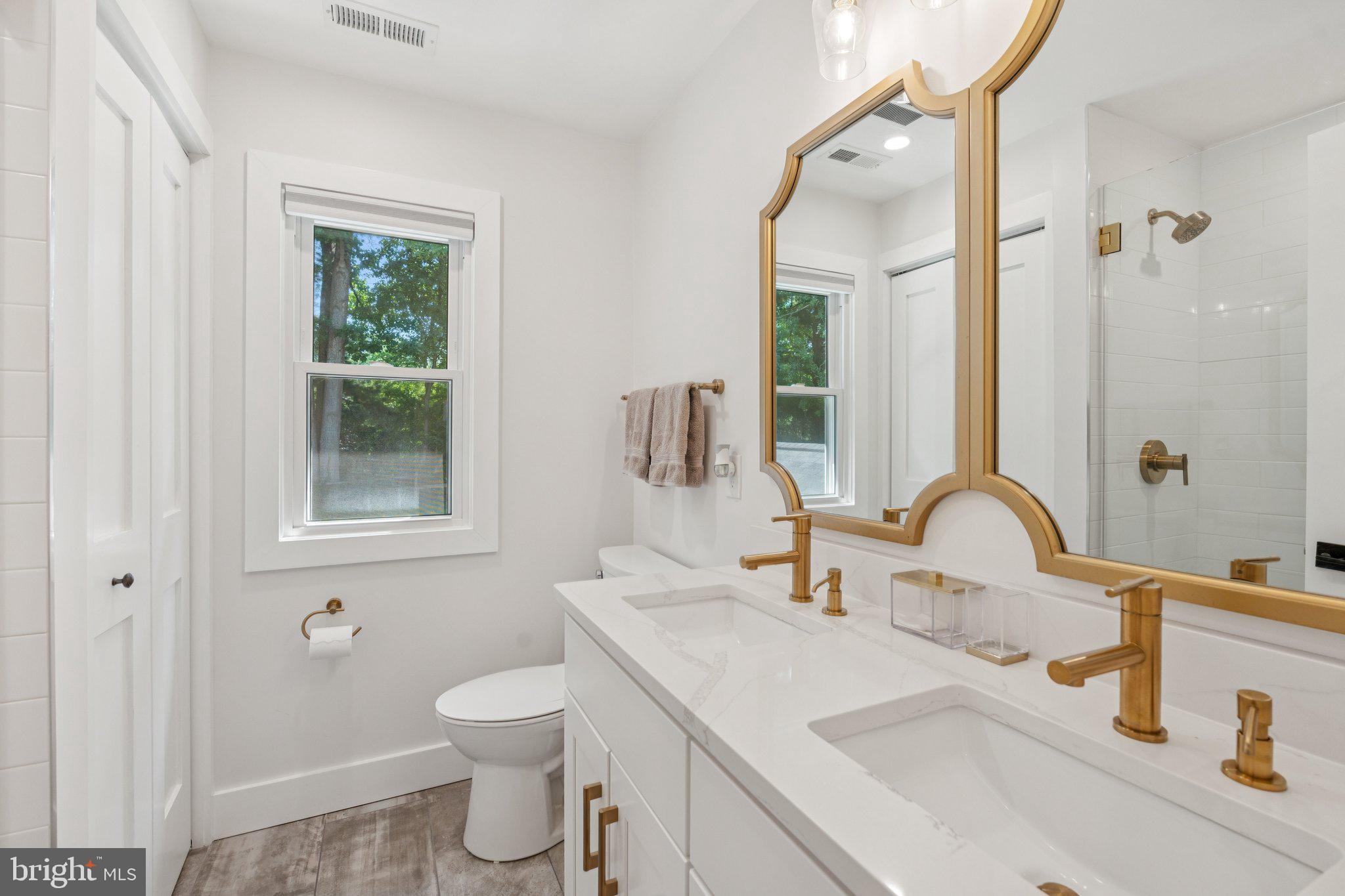 ROBERTS GLEN - Residential