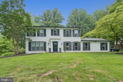Photo of 9621 Trailridge Terrace, POTOMAC, MD 20854 (MLS # MDMC2188588)