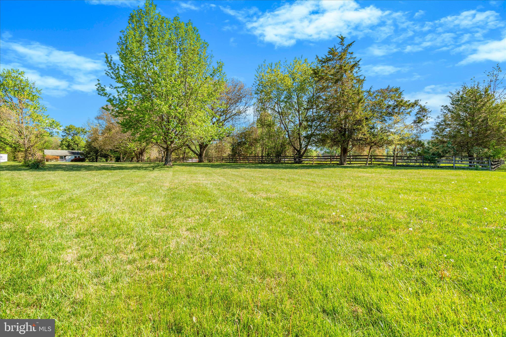 LAYTONSVILLE OUTSIDE - Residential