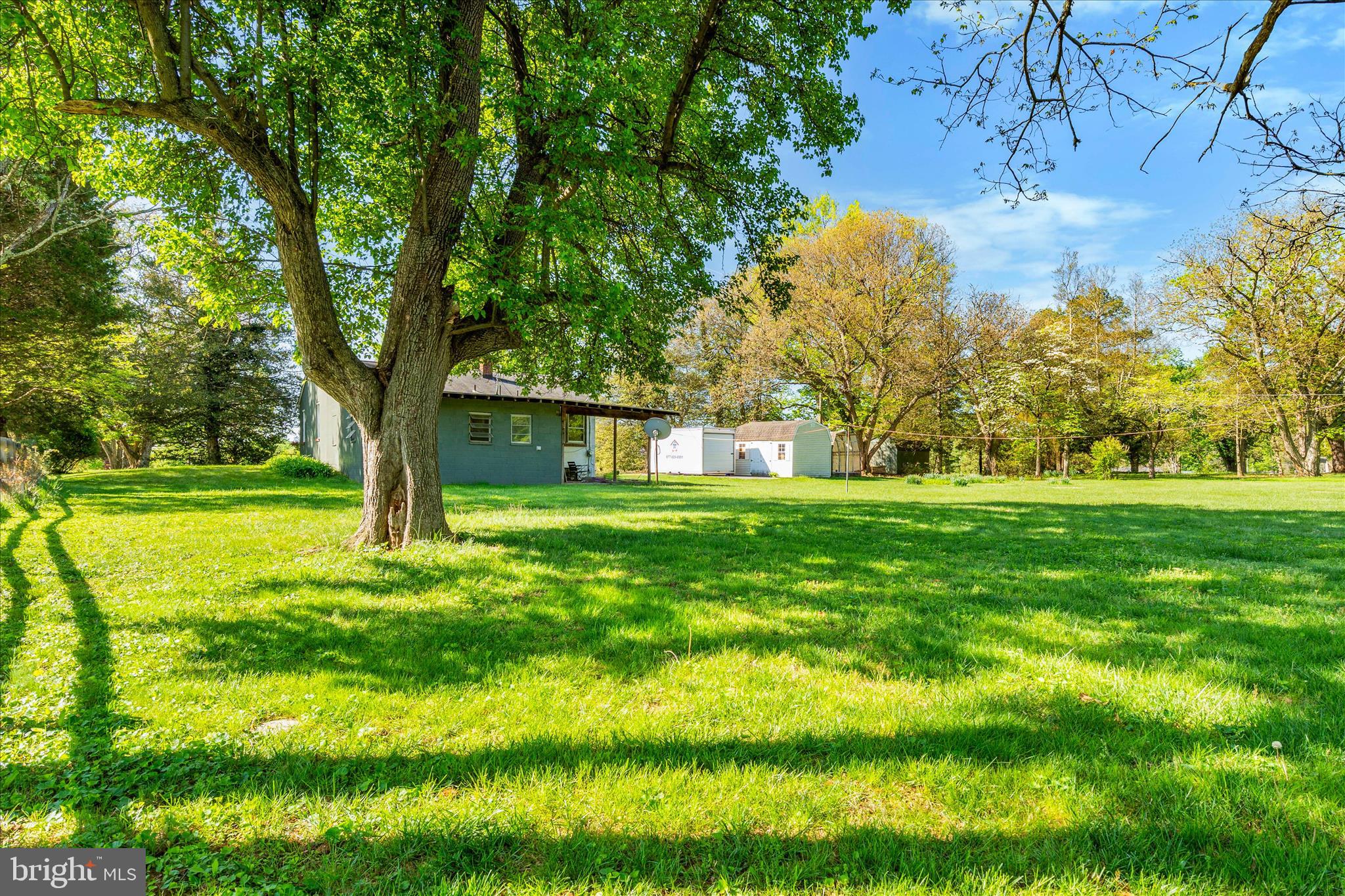 LAYTONSVILLE OUTSIDE - Residential