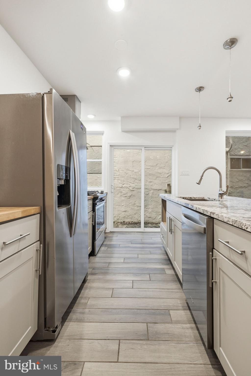 CHESTNUT HILL - Residential