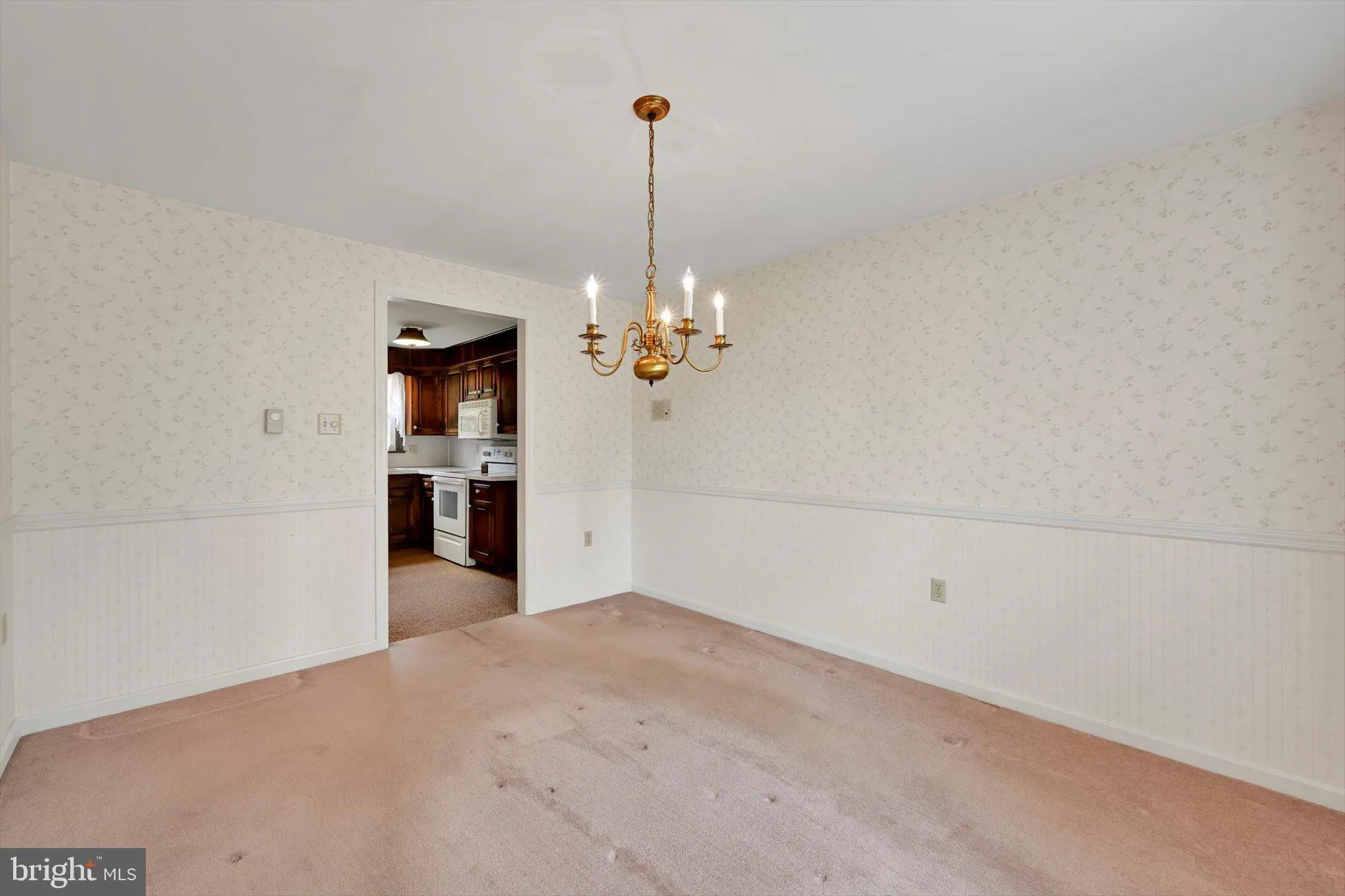 Strasburg, Pennsylvania 17579, United States, 4 Bedrooms Bedrooms, ,2 BathroomsBathrooms,Residential,Active,109044