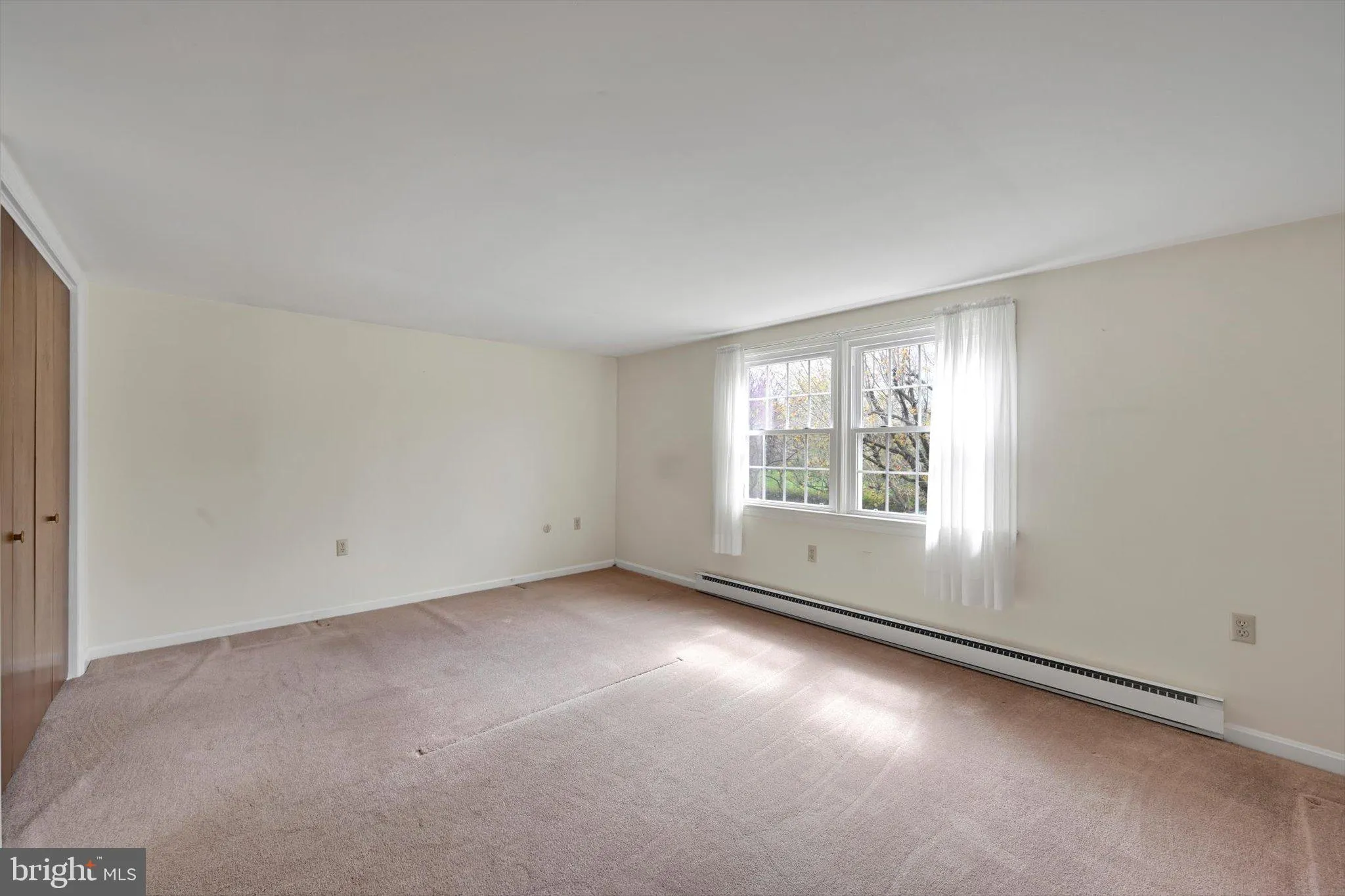 Strasburg, Pennsylvania 17579, United States, 4 Bedrooms Bedrooms, ,2 BathroomsBathrooms,Residential,Active,109044