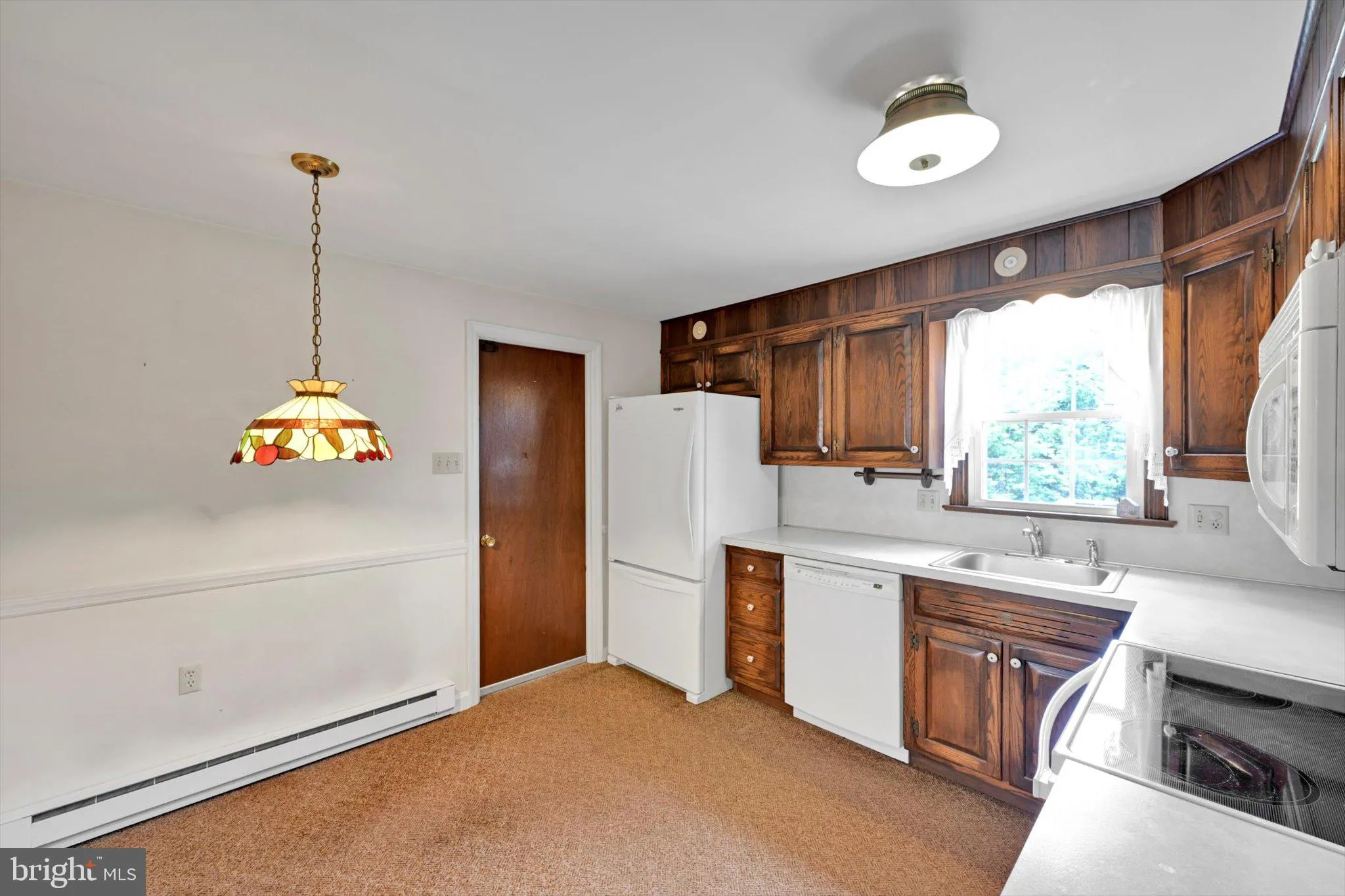 Strasburg, Pennsylvania 17579, United States, 4 Bedrooms Bedrooms, ,2 BathroomsBathrooms,Residential,Active,109044