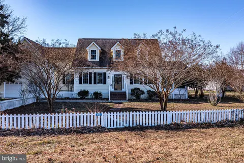 415 Sweet Hall Drive, Reedville, VA MLS: VANV2001392