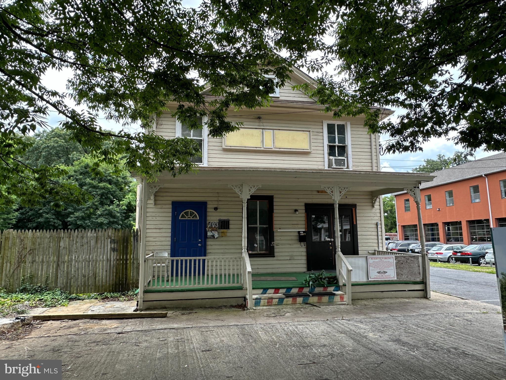 403 DIAMOND AVENUE