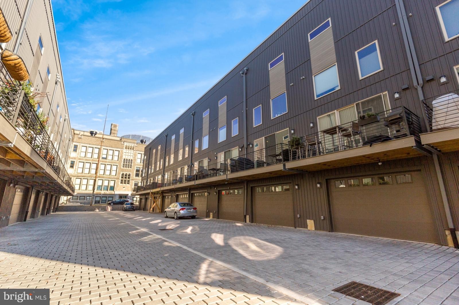 POINT BREEZE - Residential