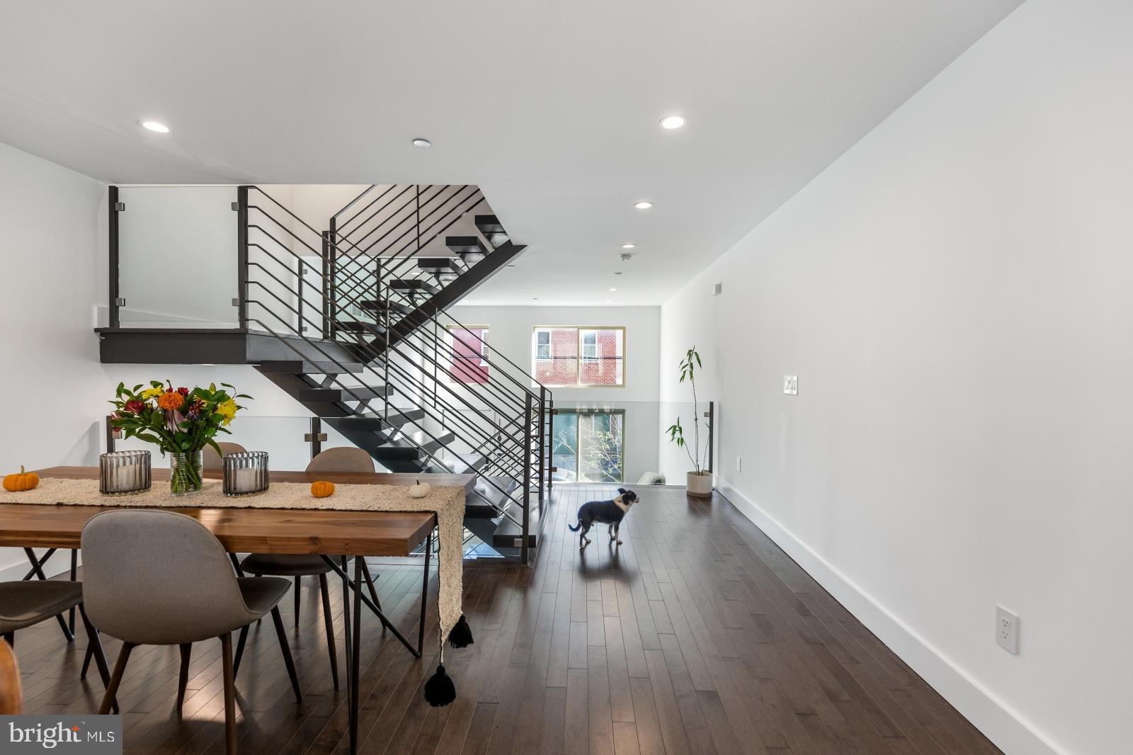 POINT BREEZE - Residential