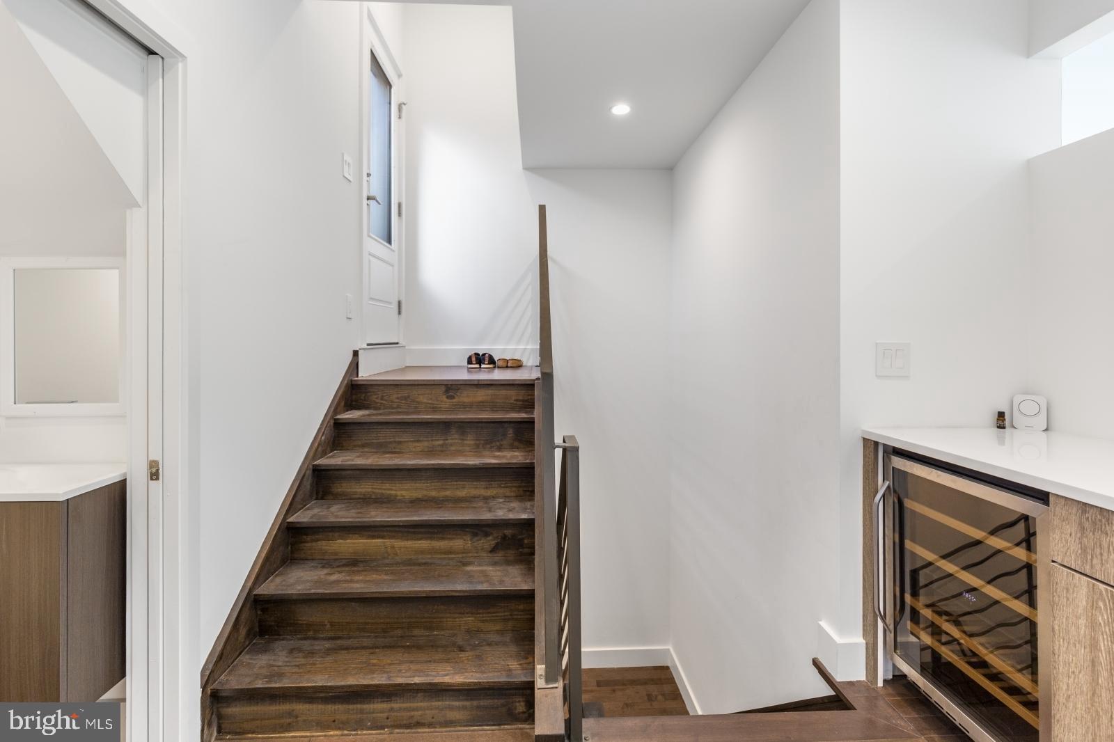 POINT BREEZE - Residential