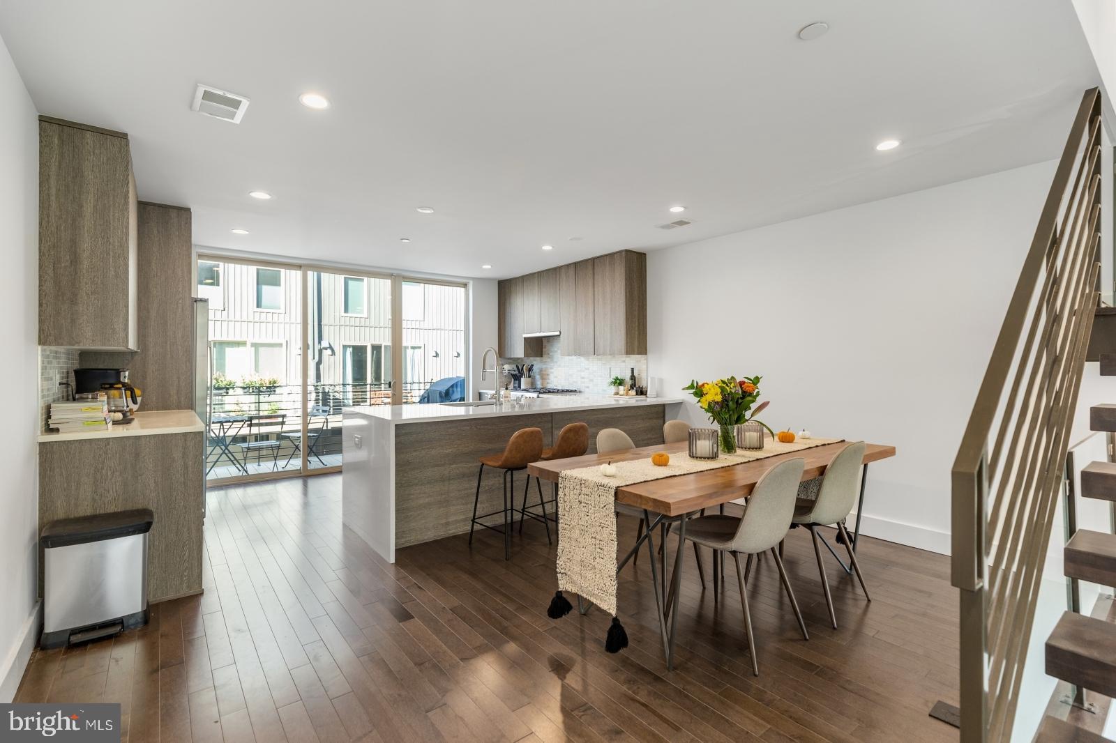 POINT BREEZE - Residential