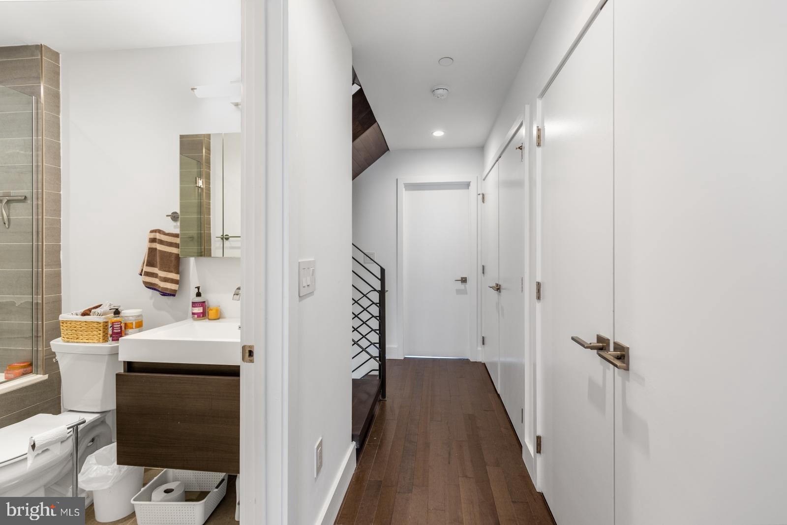 POINT BREEZE - Residential