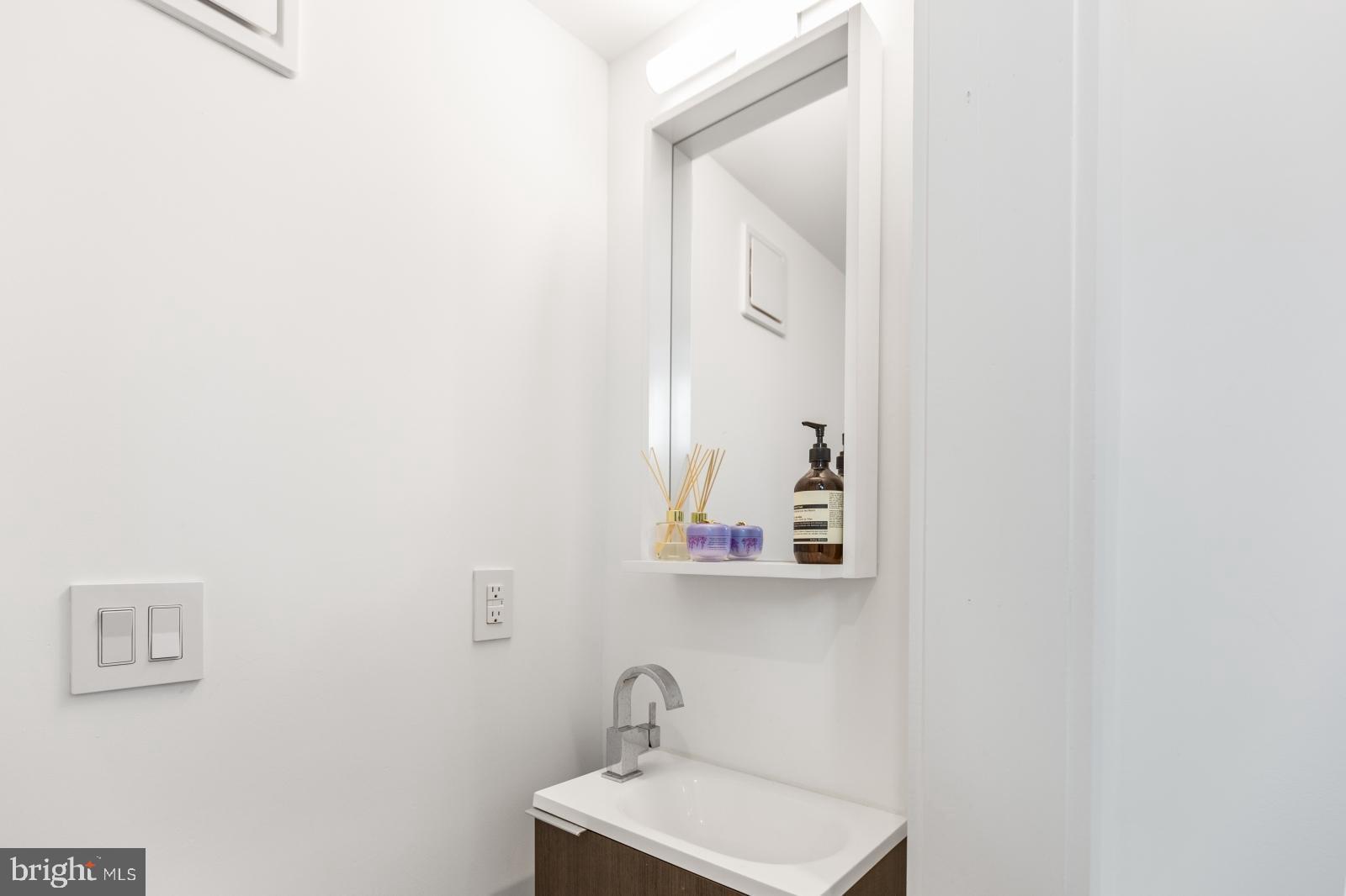 POINT BREEZE - Residential