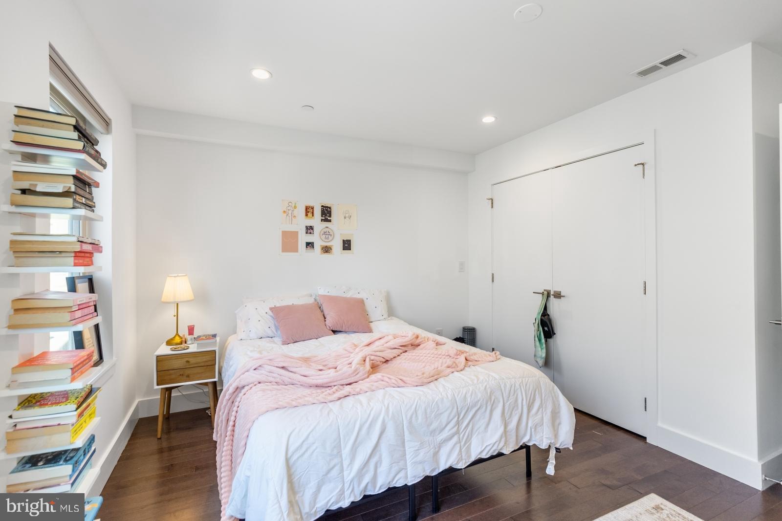 POINT BREEZE - Residential