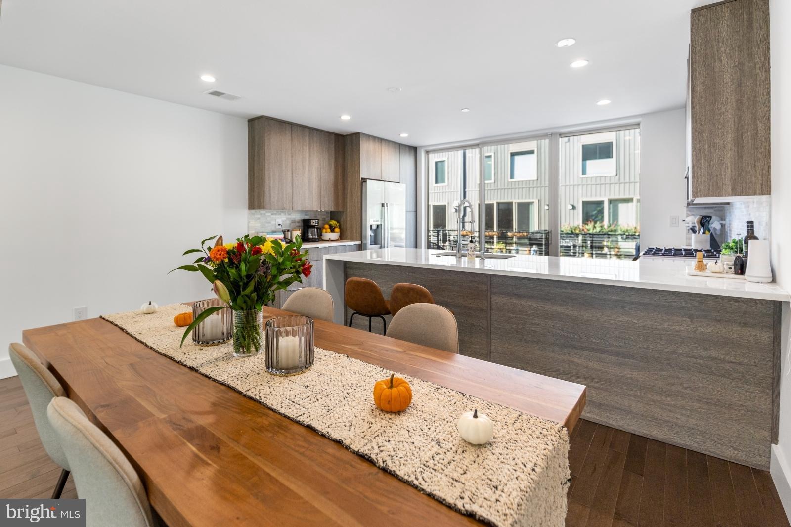 POINT BREEZE - Residential