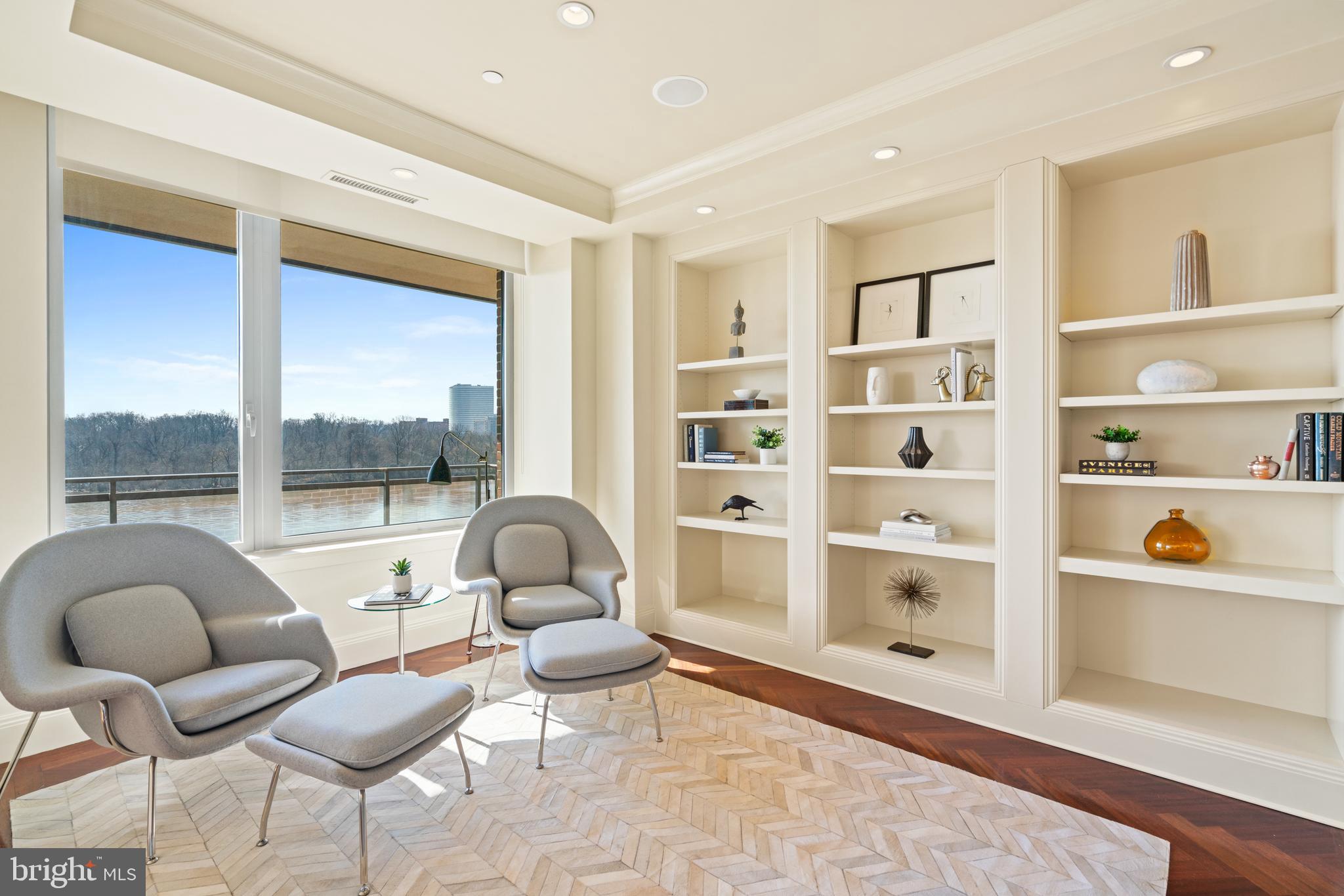 GEORGETOWN - Residential