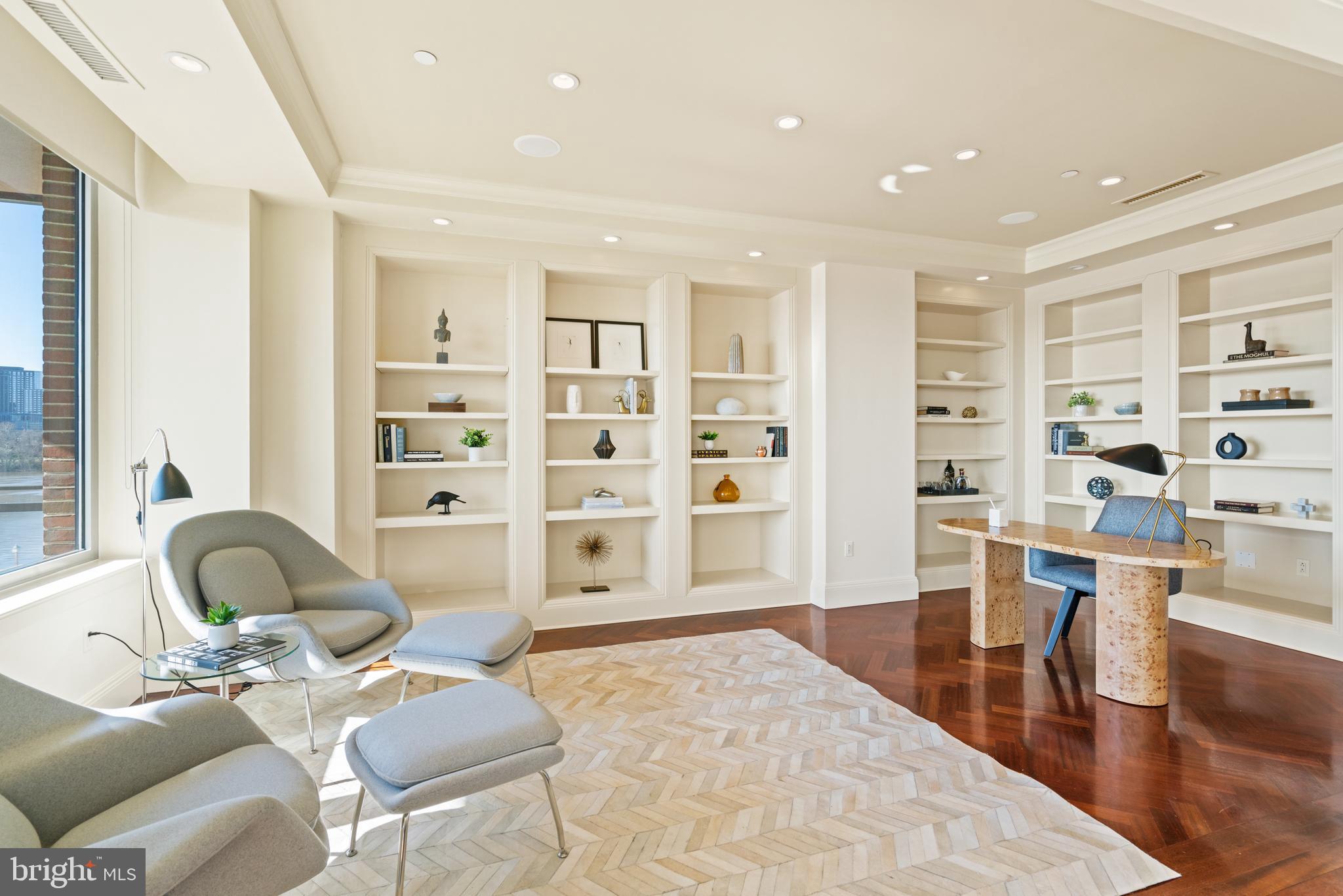 GEORGETOWN - Residential