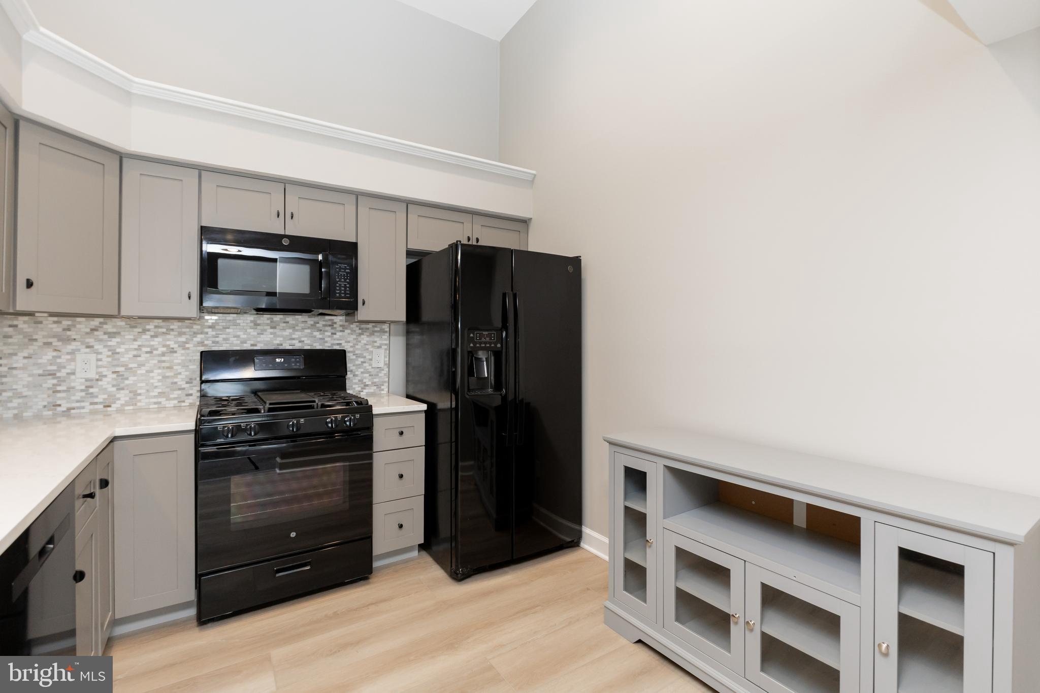 HIGHLAND AT GUNSTON CORNER - Residential